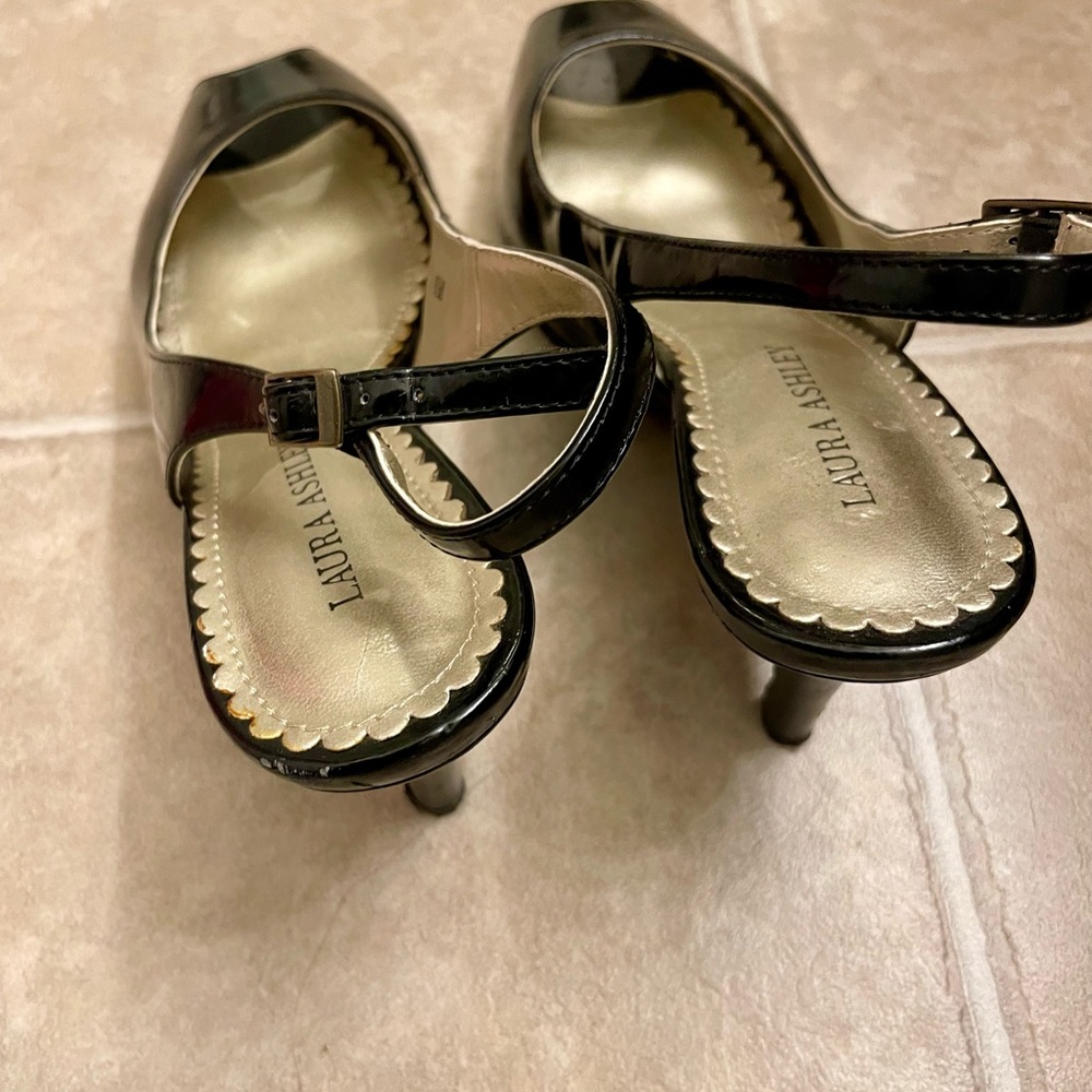 Laura Ashley Black Classic Heels - Picture 5 of 5